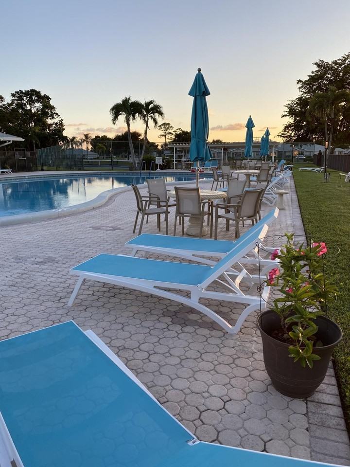 14364 Canalview Dr Apt B - Photo 6 of 6