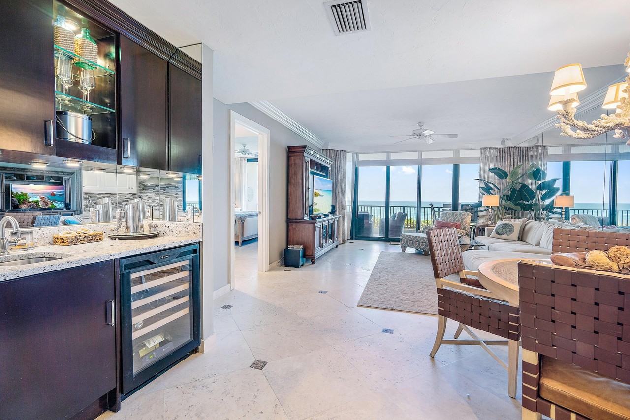 800 Ocean Dr Apt 203 - Photo 7 of 25