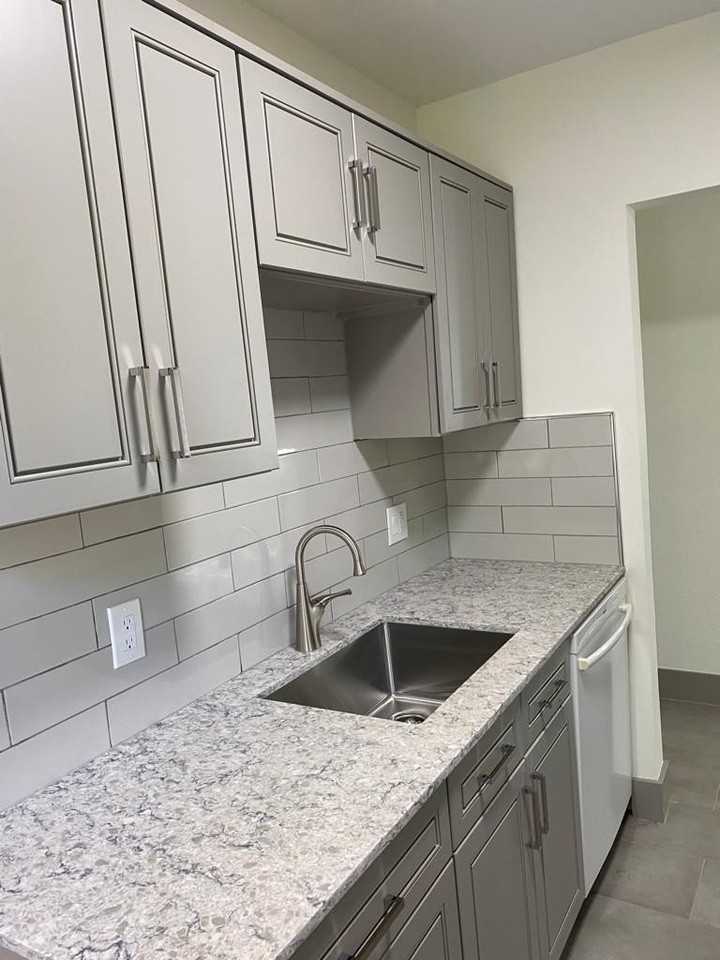 1218 S B St - Photo 3 of 30