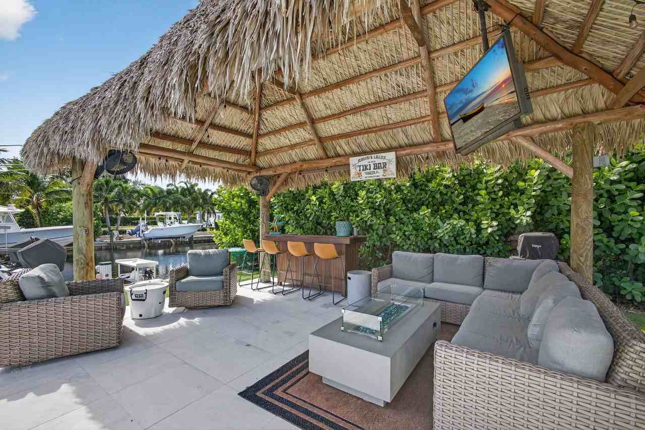 12 Leeward Cir - Photo 3 of 50