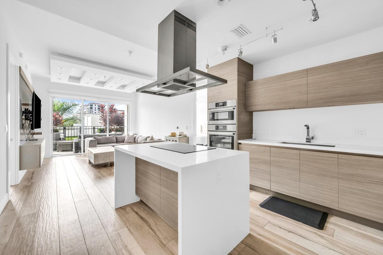 155 E Boca Raton Rd Unit 418