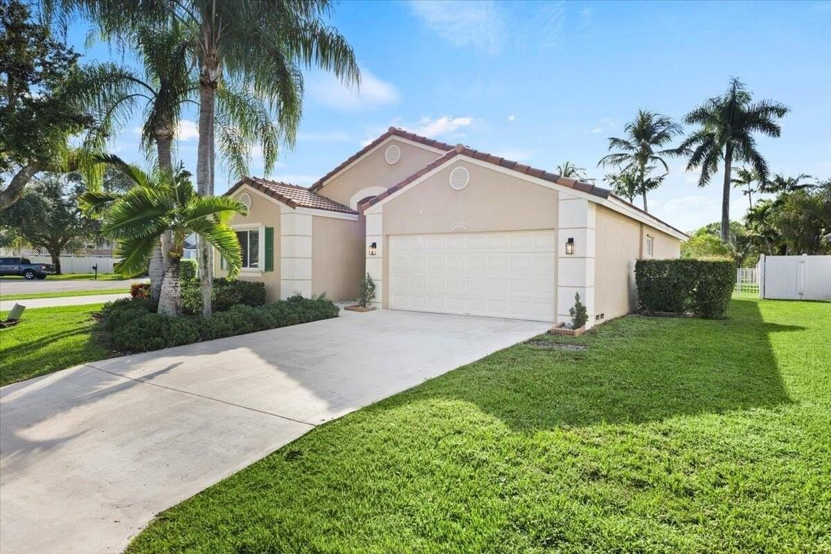 4546 Nw 7th Pl - Photo 2 of 37