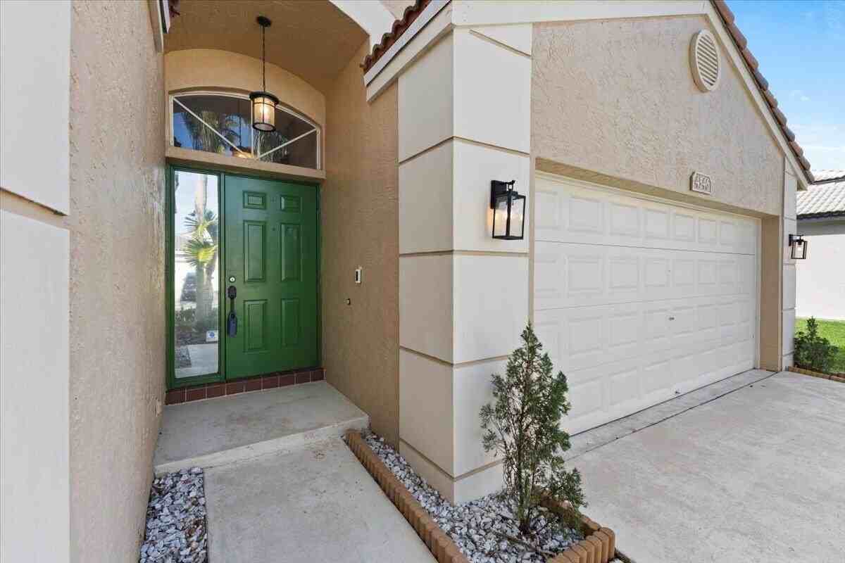 4546 Nw 7th Pl - Photo 3 of 37