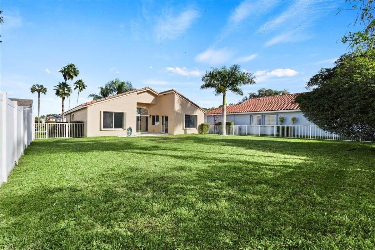 4546 Nw 7th Pl - Photo 6 of 37