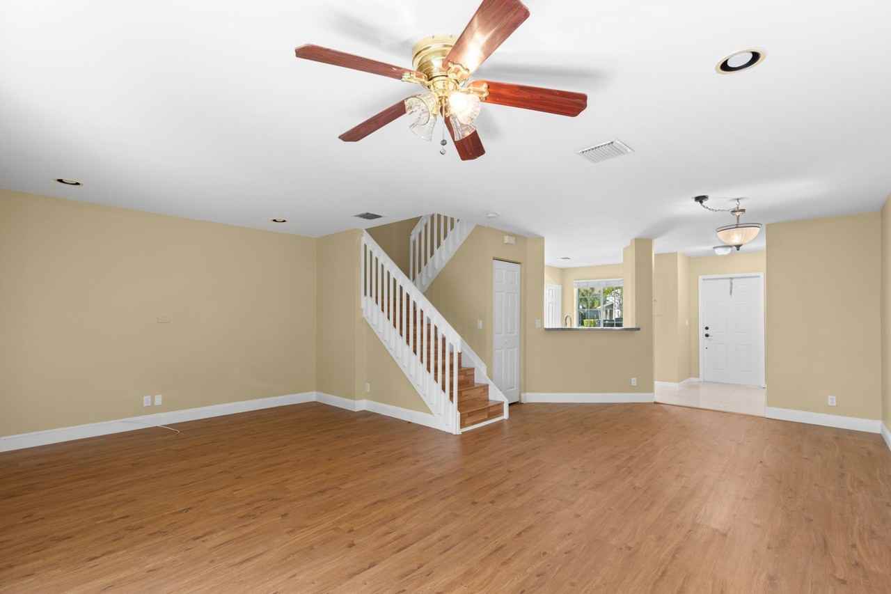 1158 Sw 44th Ave Unit 1158 - Photo 6 of 30