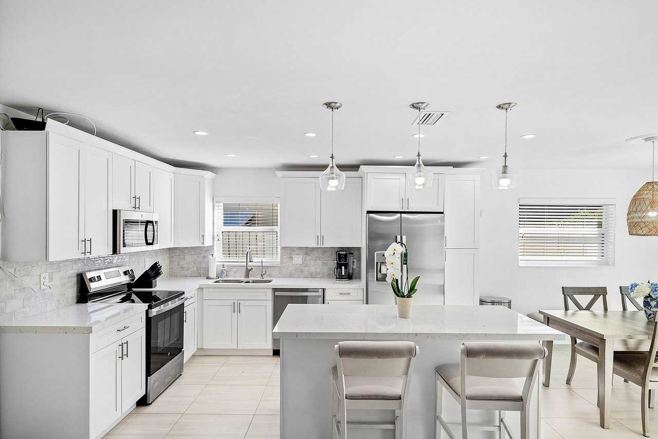 124 Oregon Ln - Photo 6 of 41