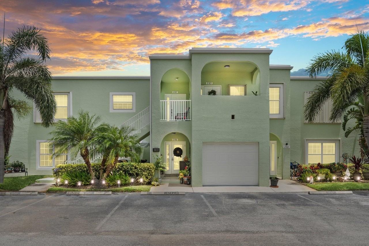 2186 Se Wild Meadow Cir - Photo 2 of 50