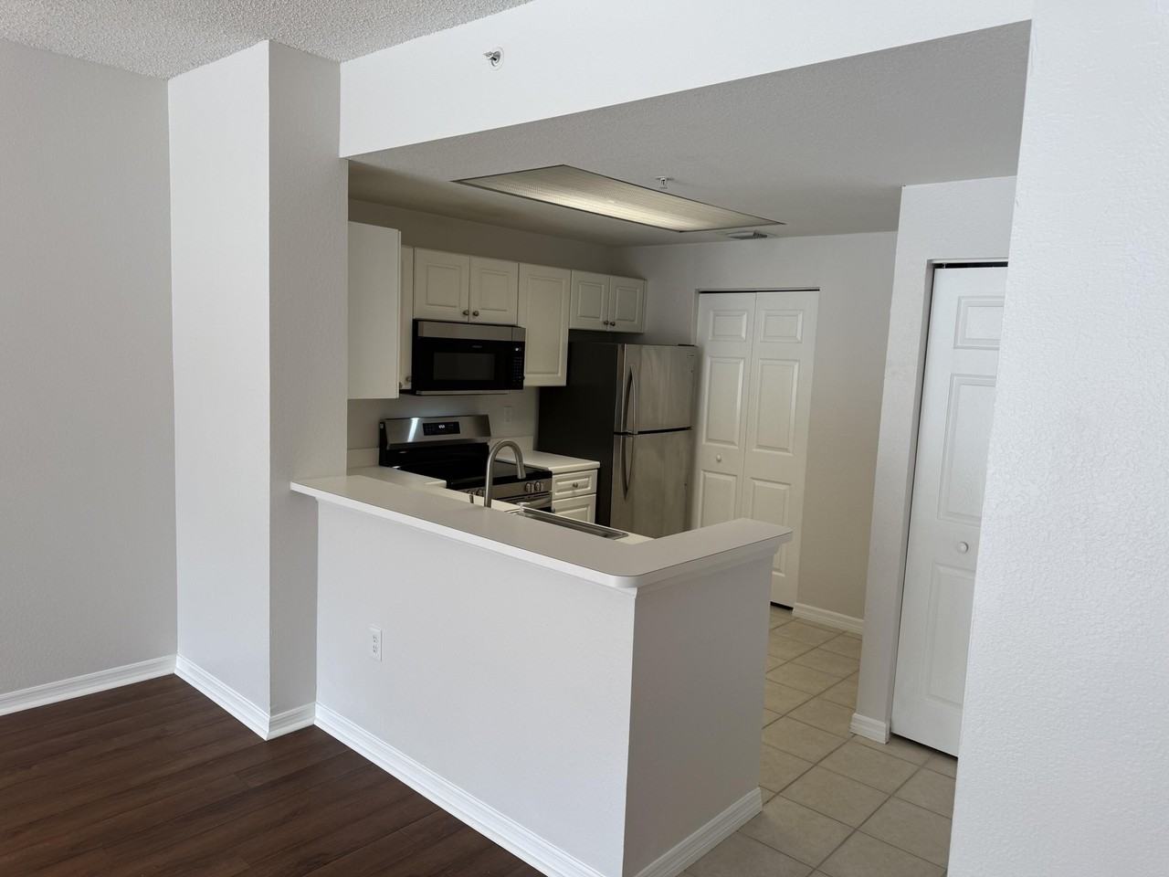 2802 Sarento Pl Apt 115 - Photo 3 of 18