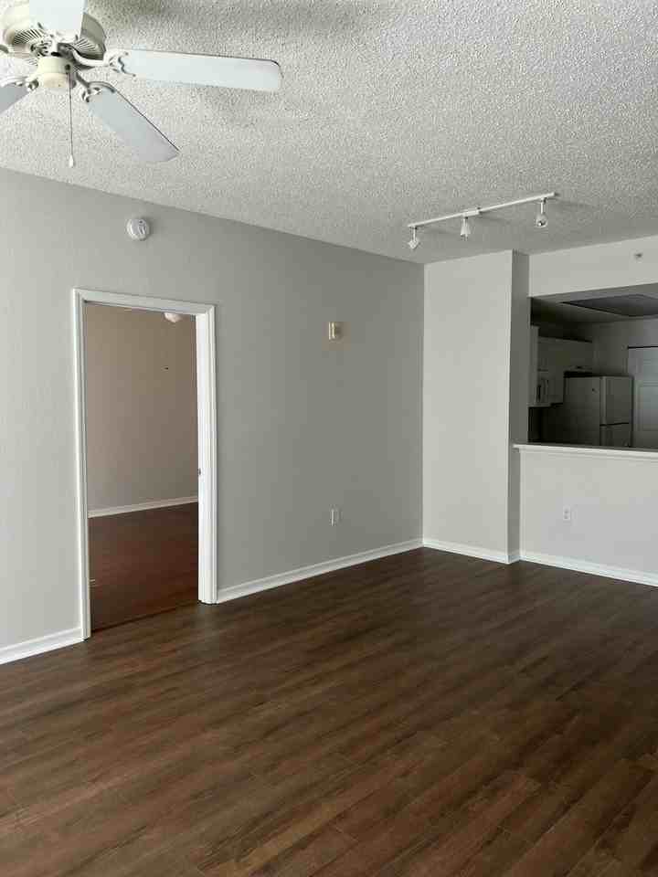 2802 Sarento Pl Apt 115 - Photo 6 of 18