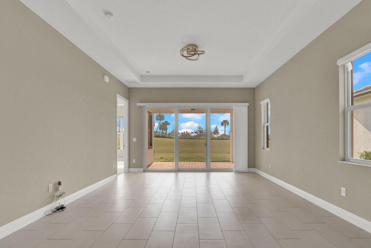 9273 Sw Pepoli Way - Photo 5 of 50