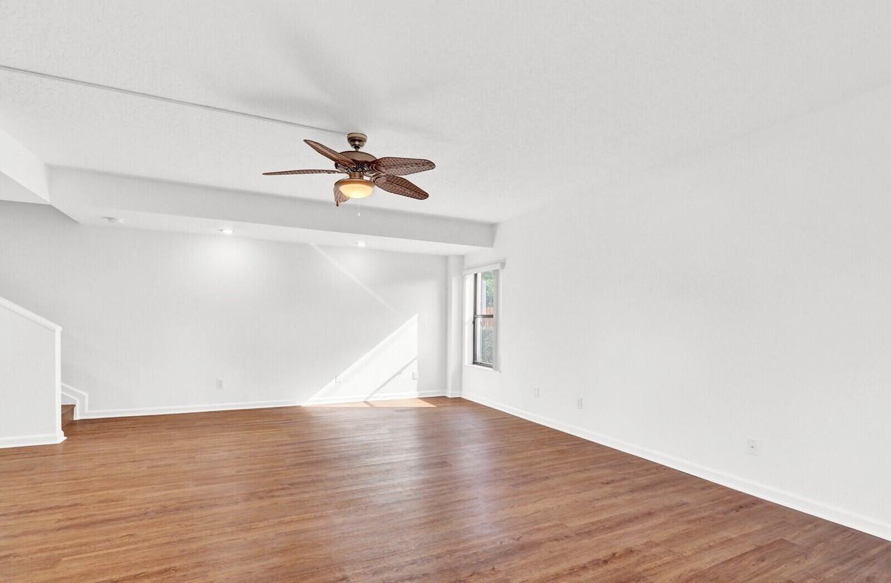 52 Uno Lago Dr - Photo 7 of 29