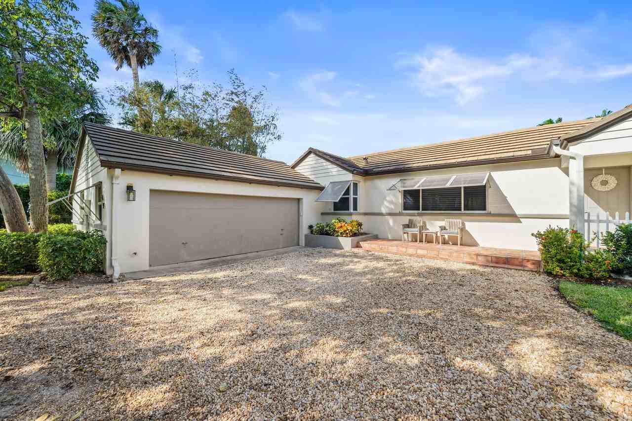 49 River Dr - Photo 6 of 37