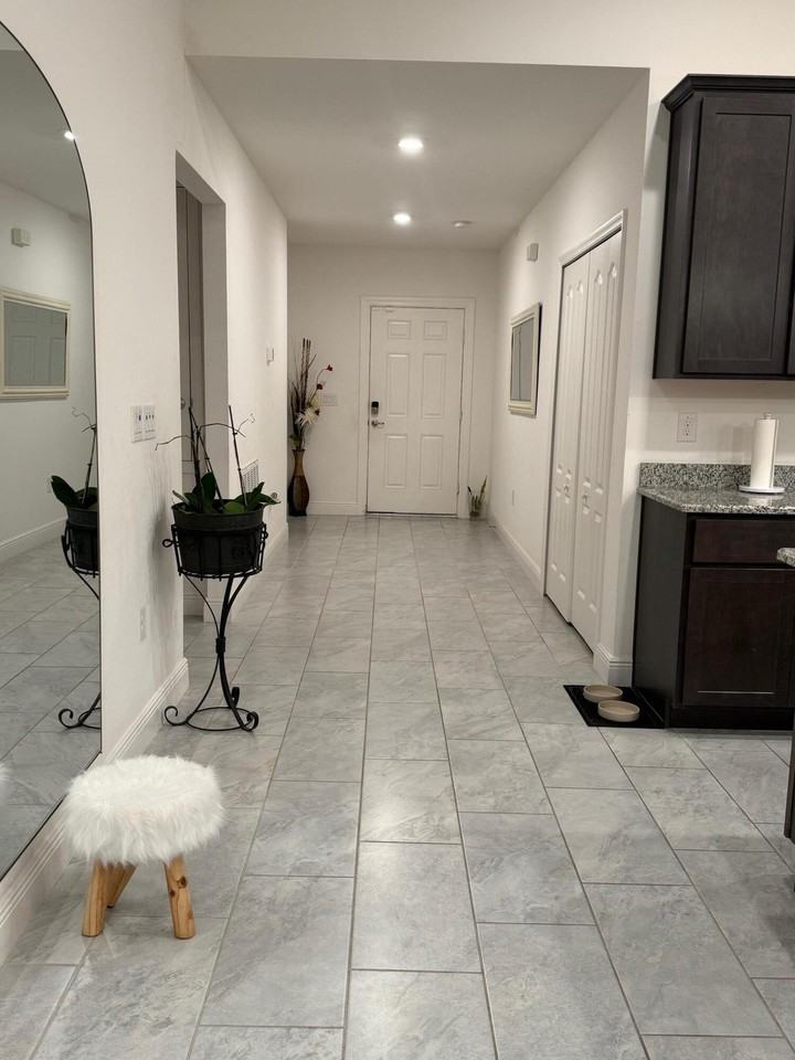 878 Sw Haas Ave - Photo 5 of 12