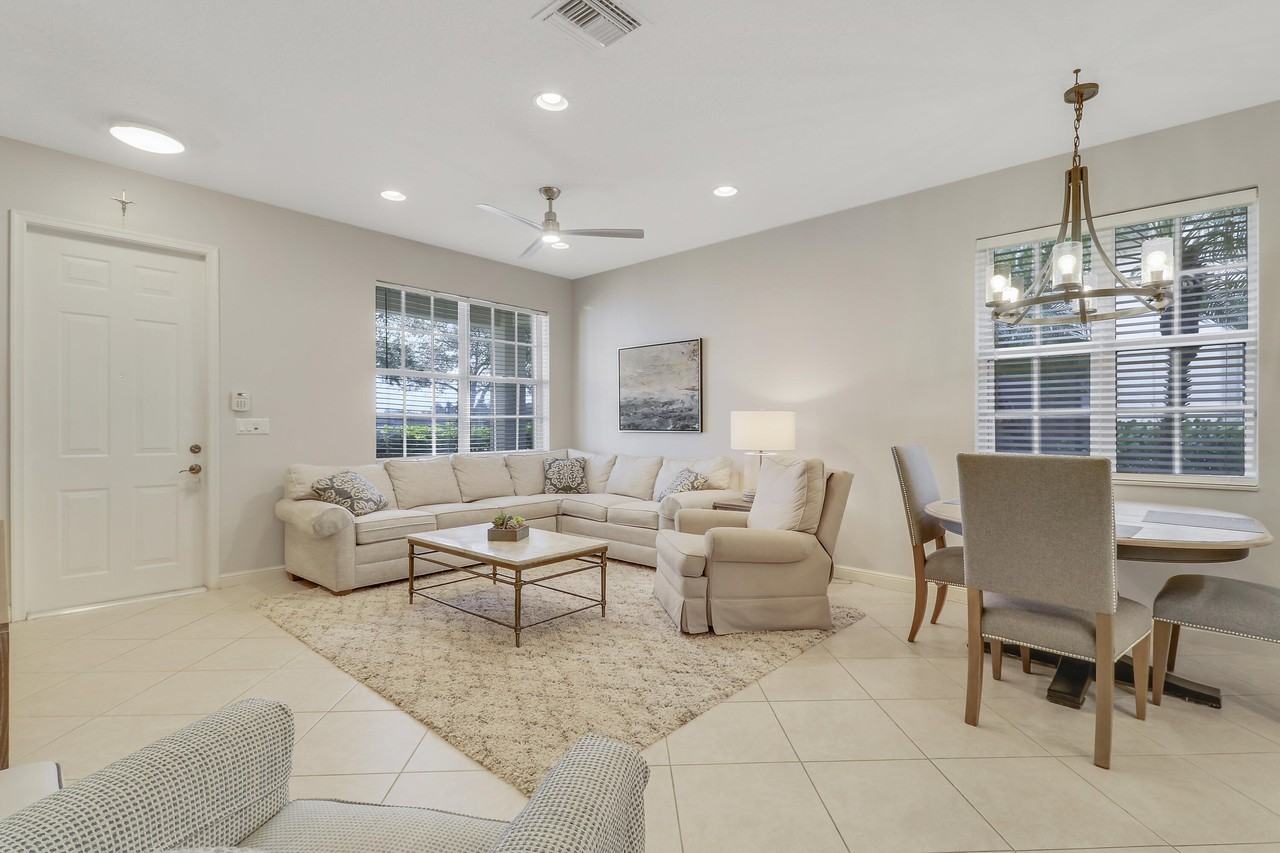 231 Evergrene Pkwy Unit 22-C - Photo 4 of 26