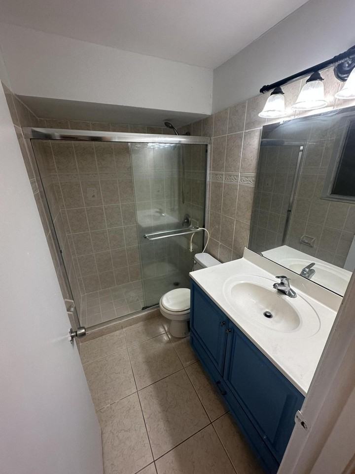 6086 Forest Hill Blvd Apt 107 - Photo 7 of 10