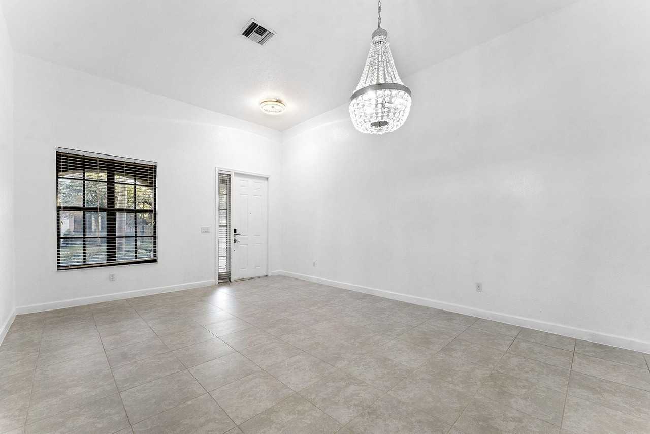 3841 Aspen Leaf Dr - Photo 3 of 37