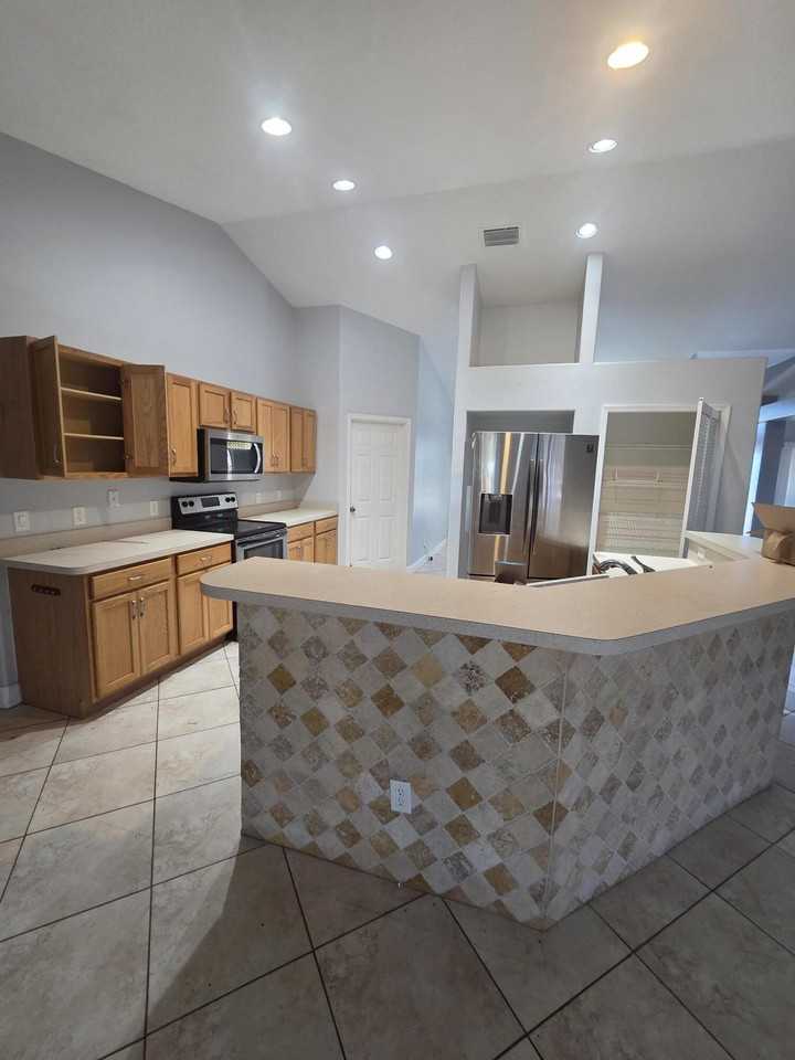 1586 Sw Herder Rd - Photo 5 of 21