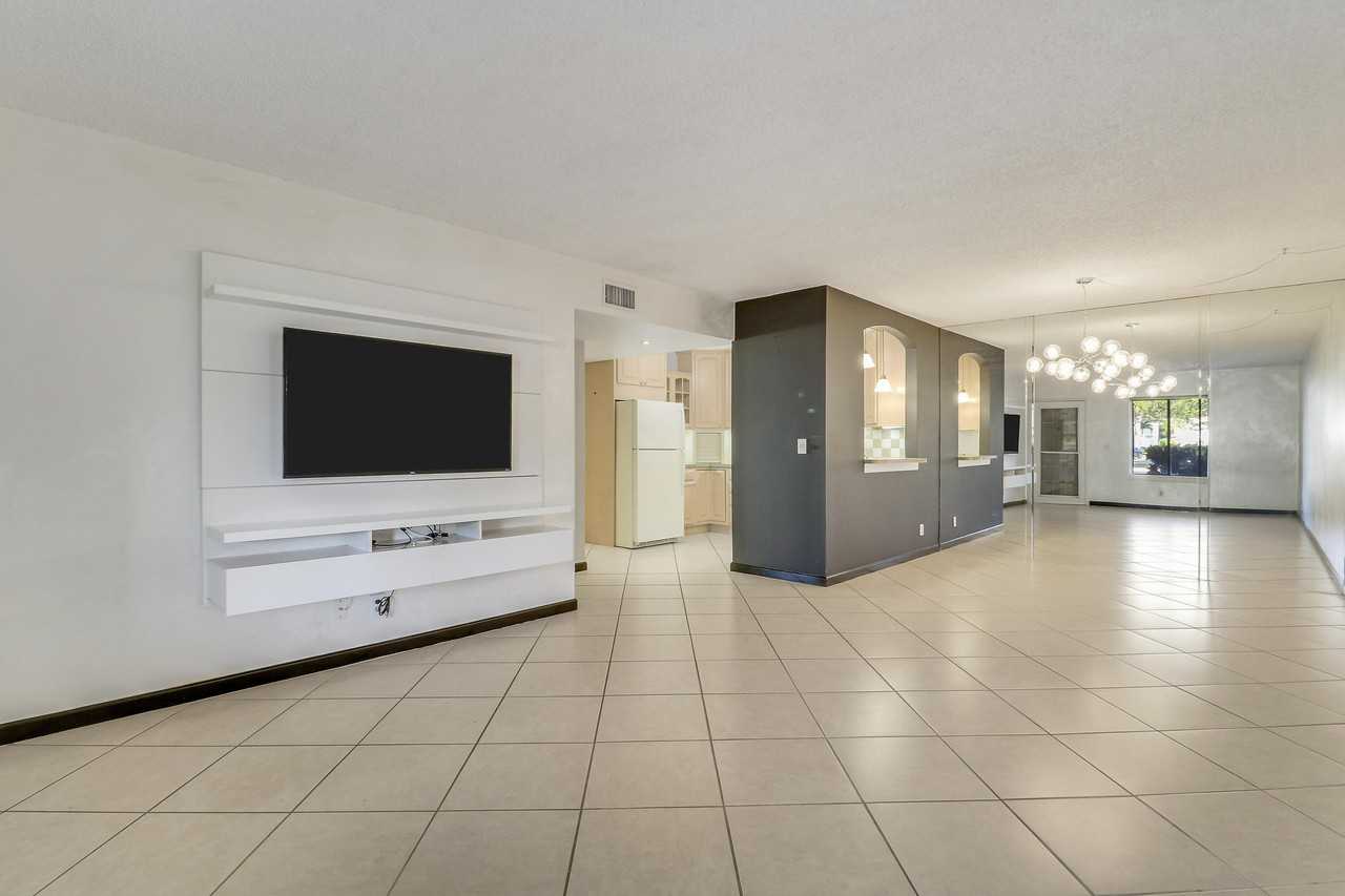 6370 Chasewood Dr Unit A-3 - Photo 3 of 26