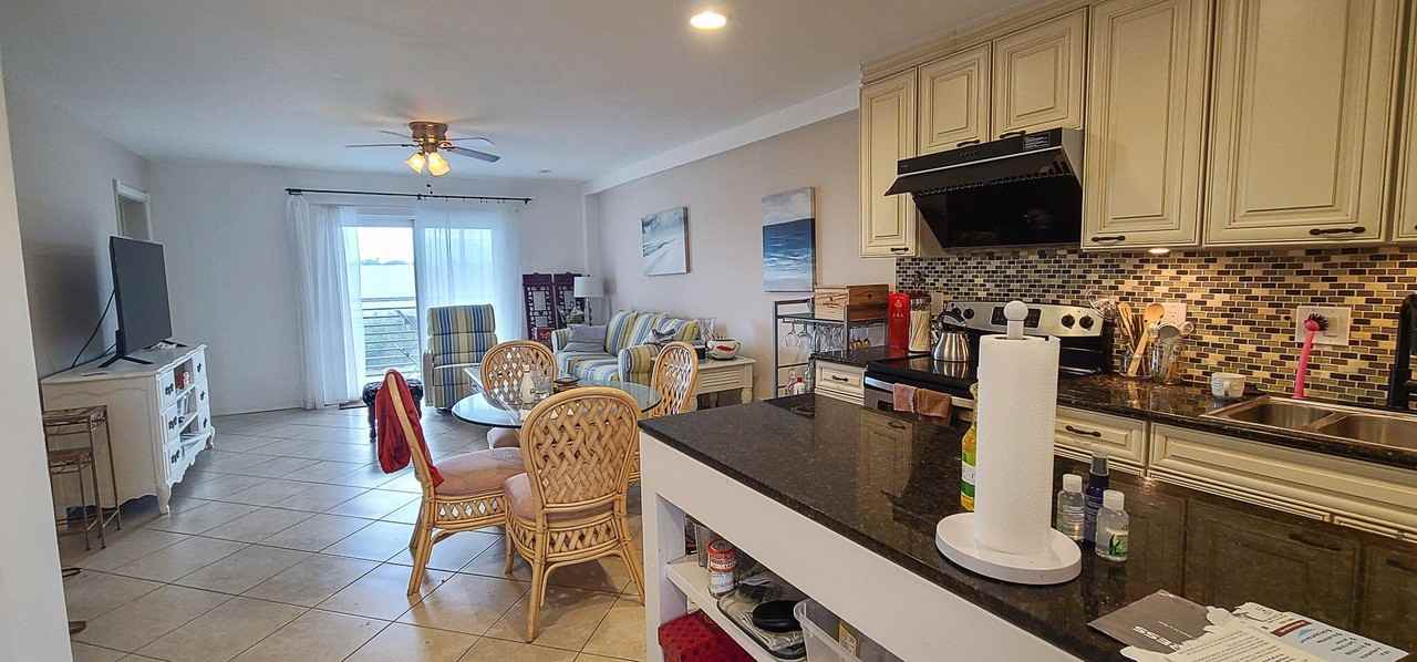 2724 Garden Dr S Apt 310 - Photo 4 of 13