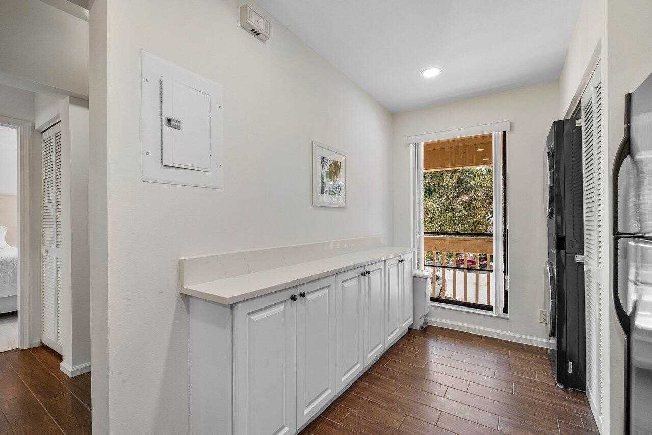 508 Brackenwood Pl - Photo 6 of 33