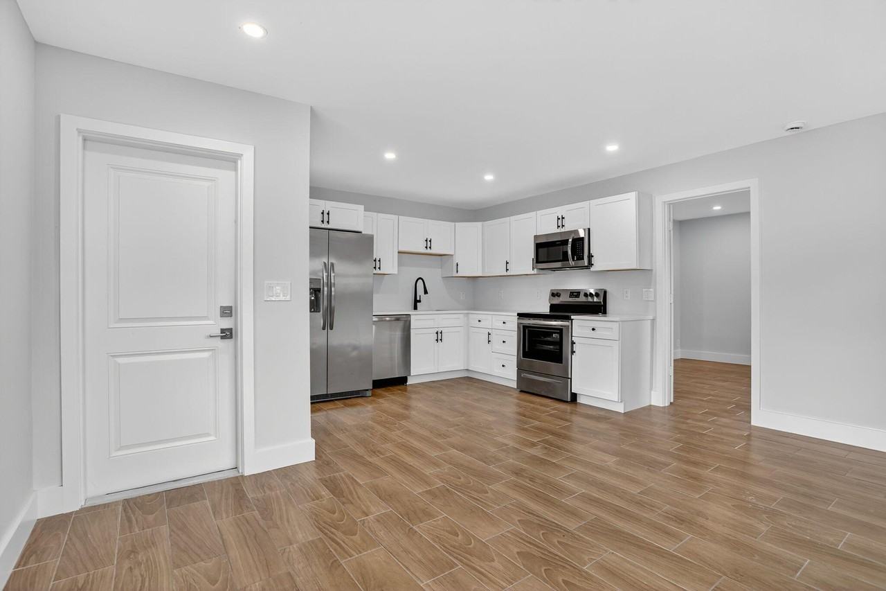 1851 Ne 25th Ave Apt 3 - Photo 7 of 23