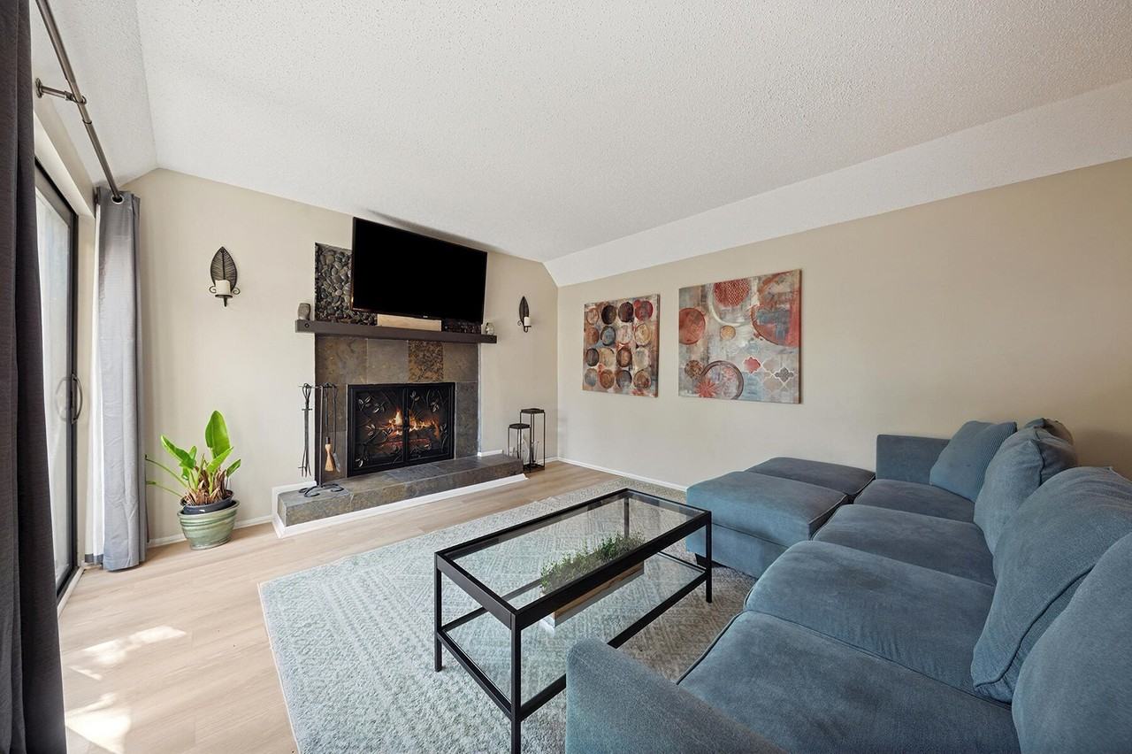 3536 Gardenia St Unit B - Photo 5 of 21