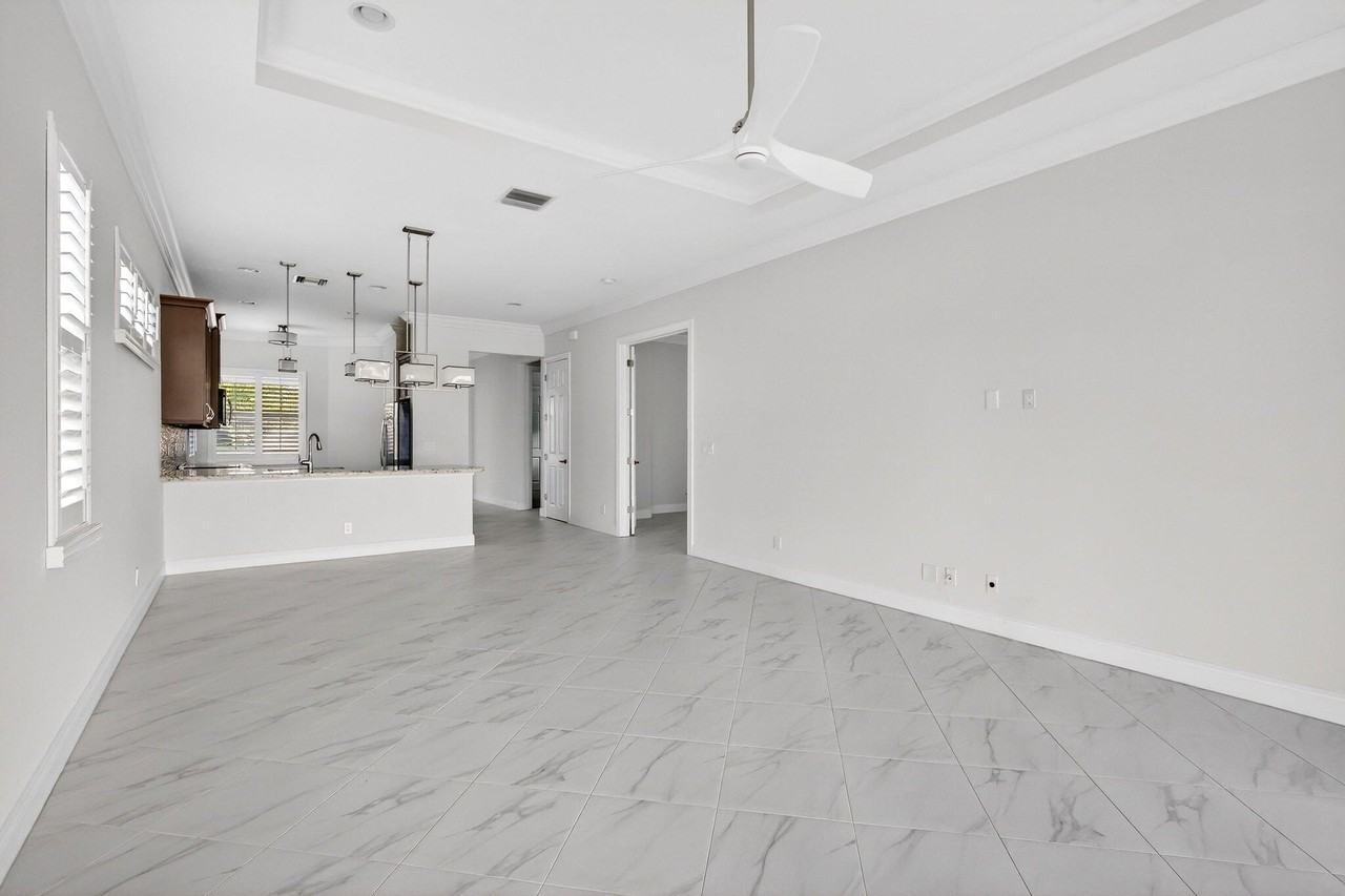 19027 Sw Positano Way - Photo 6 of 39