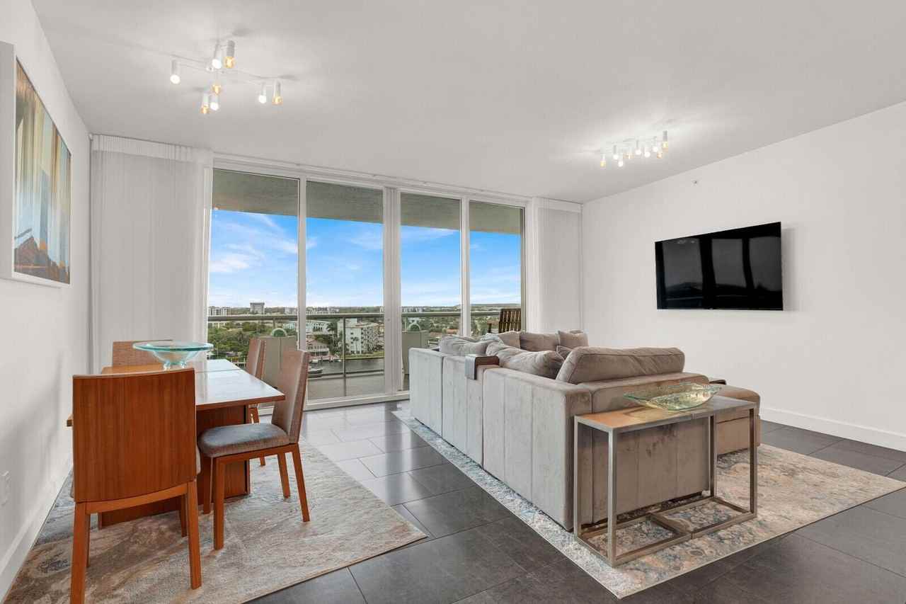 1 N Ocean Blvd Apt 812 - Photo 3 of 47