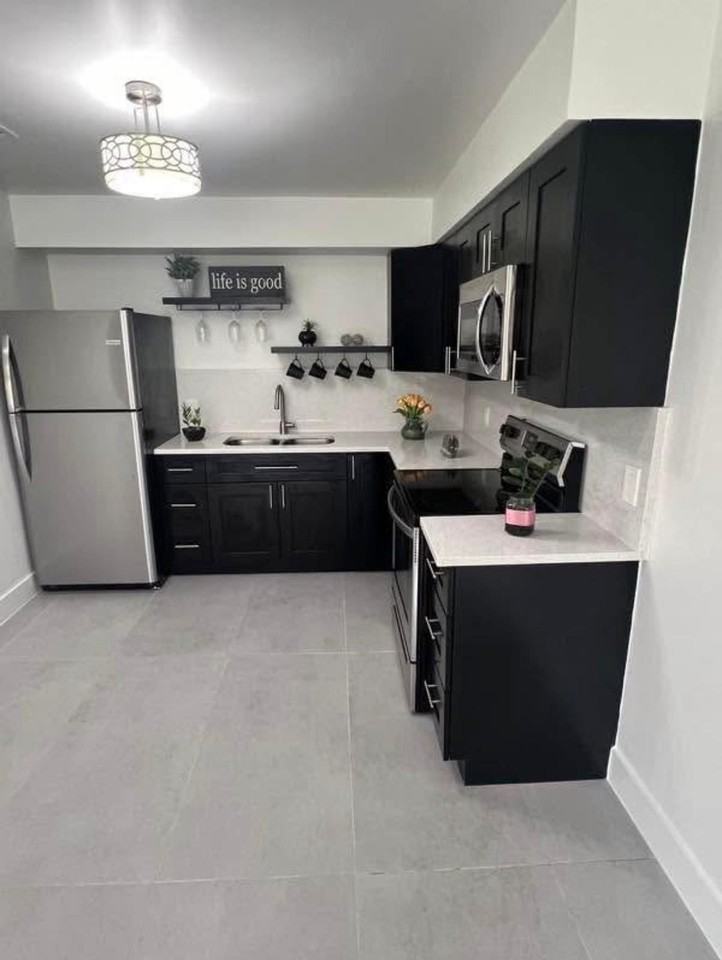 4791 Elmhurst Rd #B - Photo 3 of 8