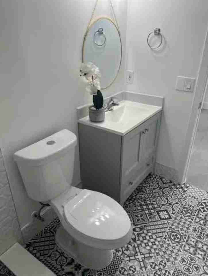 4791 Elmhurst Rd #B - Photo 5 of 8