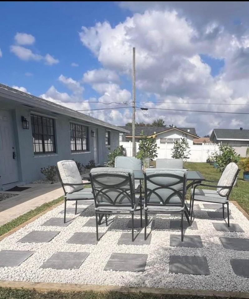 4791 Elmhurst Rd #B - Photo 7 of 8