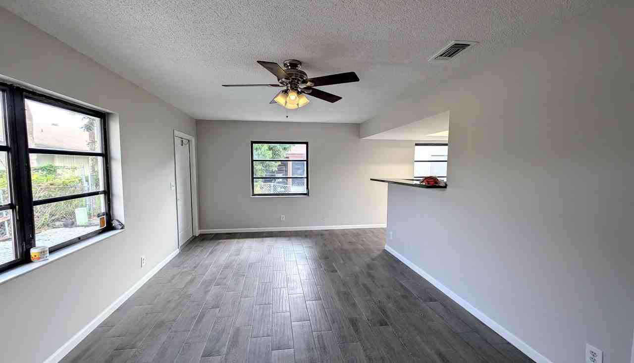 9062 W Highland Pines Blvd - Photo 6 of 12