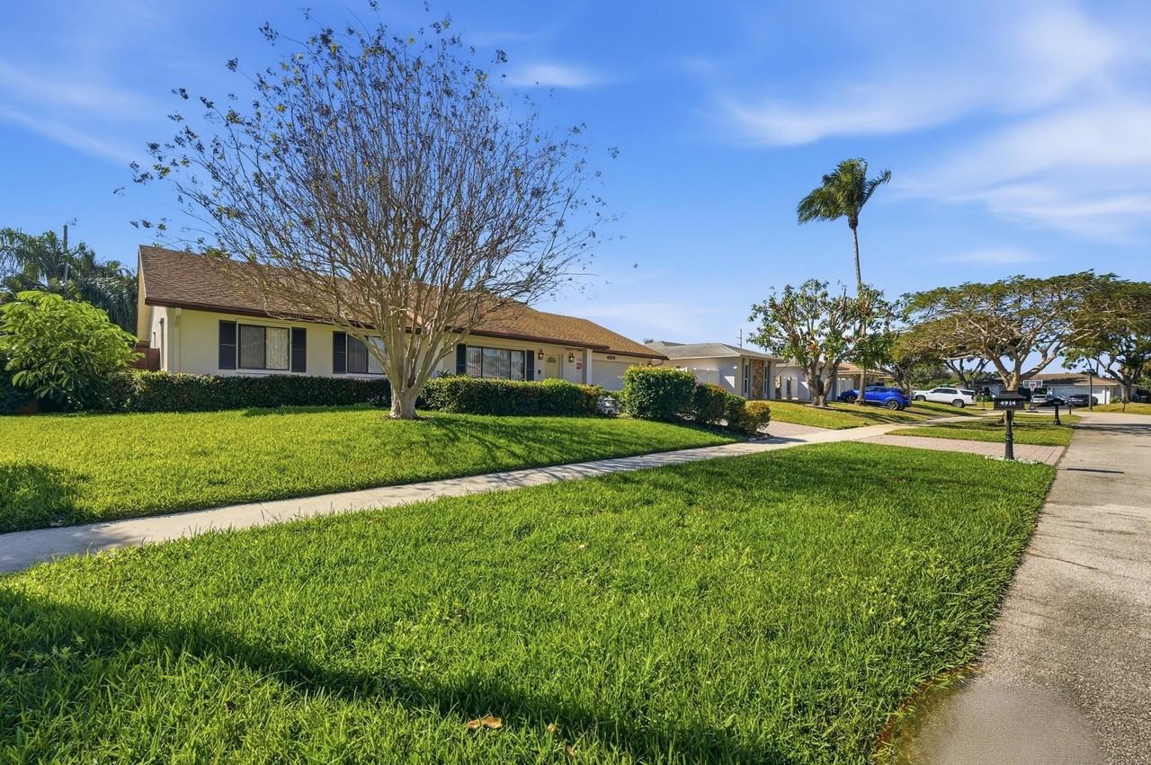 4914 Acorn Dr - Photo 6 of 43