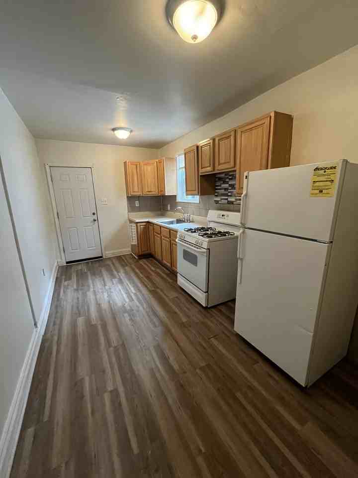 2947 Kip St #1 - Photo 5 of 12