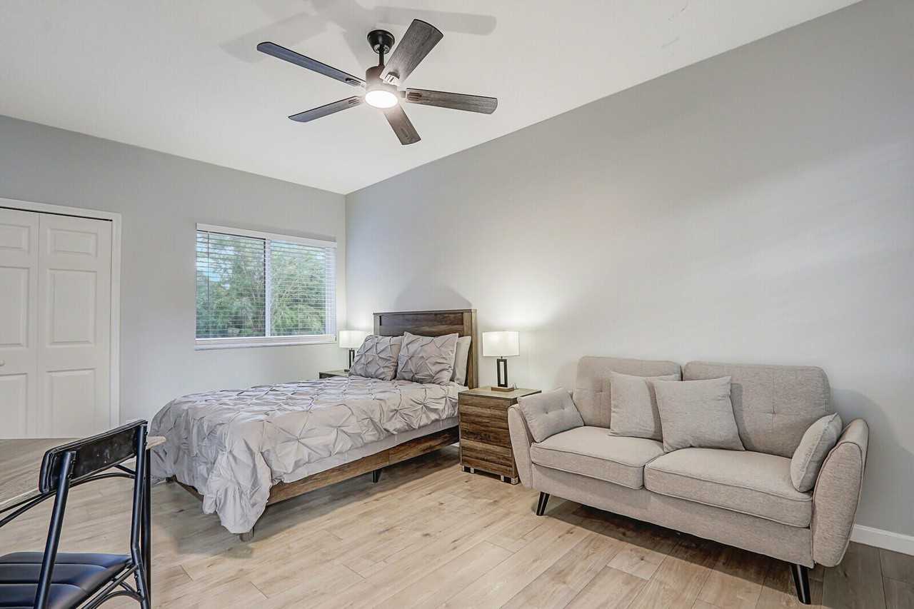 8031 Carnoustie Pl Unit B - Photo 4 of 26