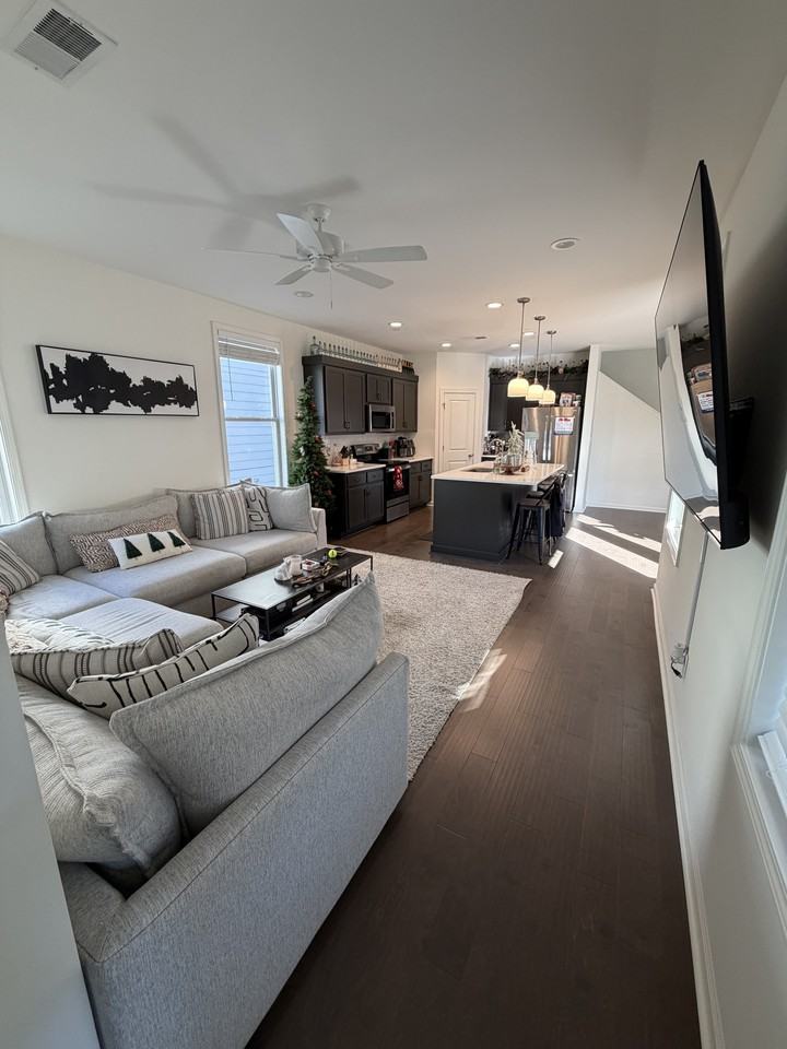 215 Honeysuckle Way #1 - Photo 3 of 15