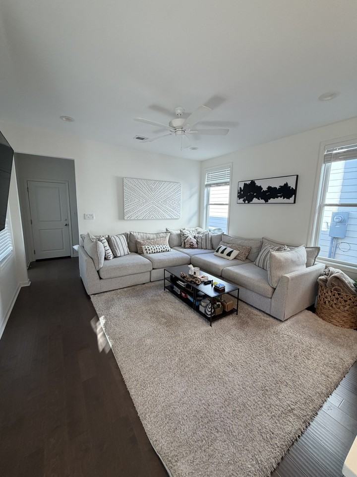 215 Honeysuckle Way #1 - Photo 4 of 15