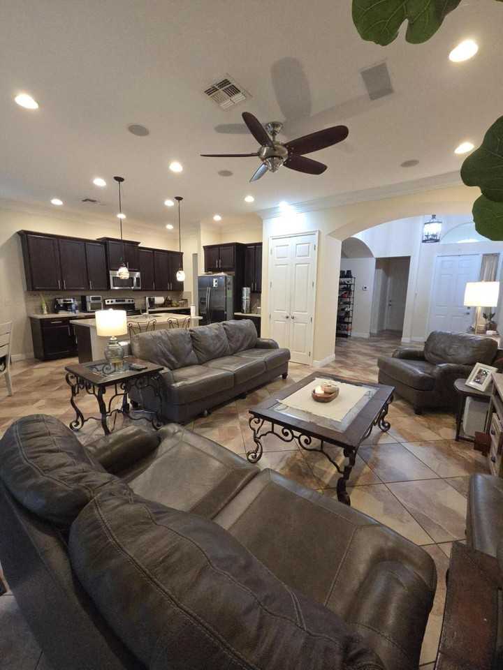 2106 Belcara Ct - Photo 5 of 26