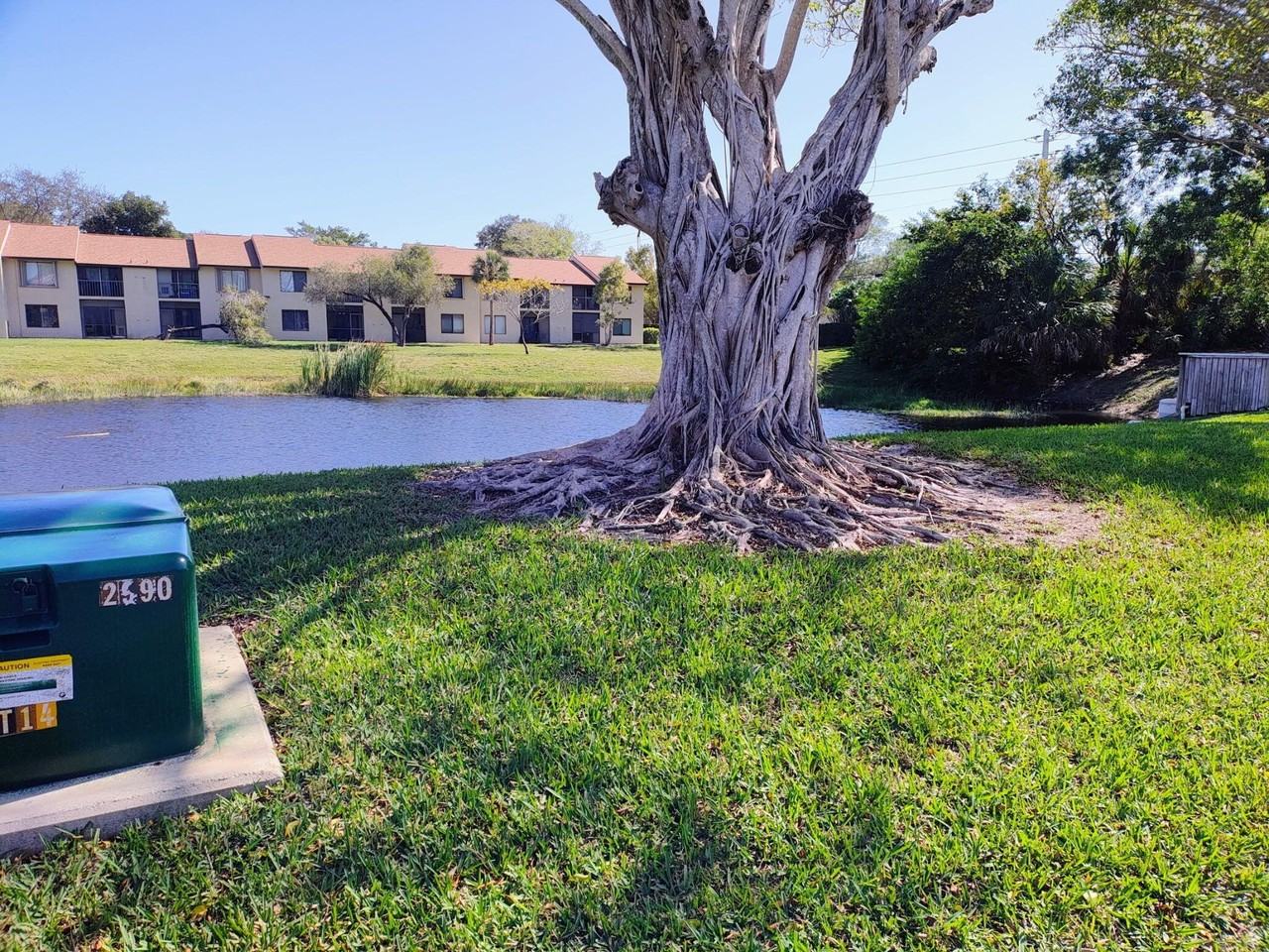 6736 Palmetto Cir S Apt 102 - Photo 2 of 13