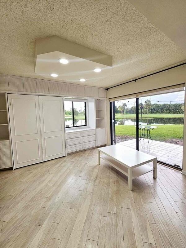 5246 Fountains Dr S - Photo 7 of 20