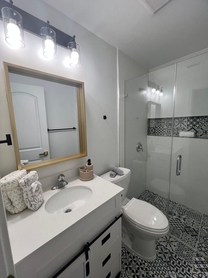 1122 Woodbine Rd - Photo 3 of 11