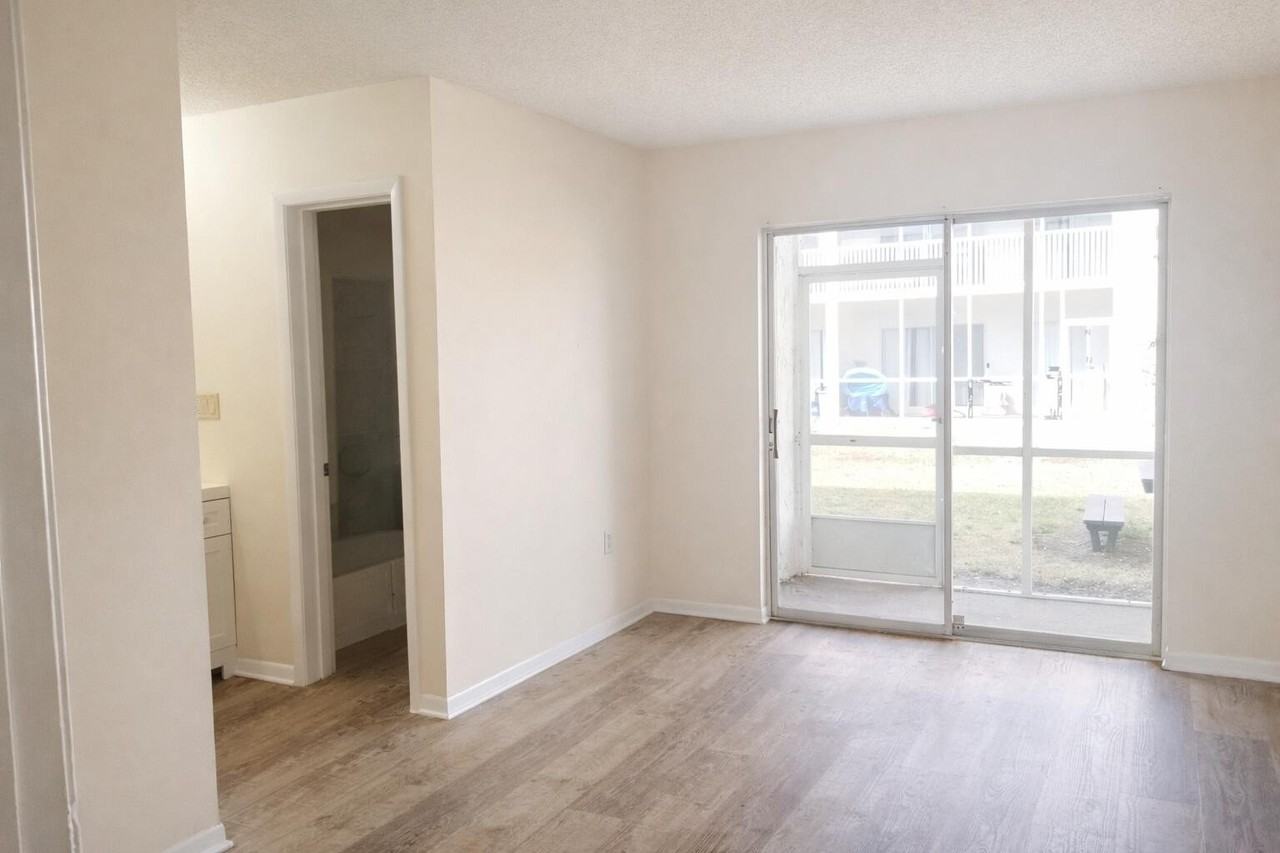 4141 16th St Apt 4-03 - Photo 6 of 9