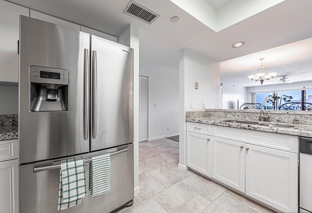 1055 Ocean Dr Apt 202 - Photo 7 of 50