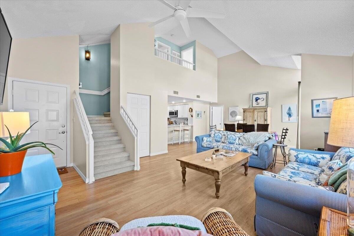 301 Mainsail Cir - Photo 5 of 39