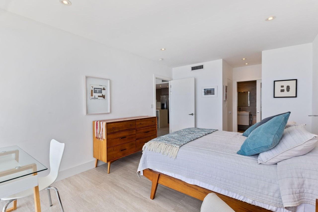 2451 Brickell Ave Apt 20t - Photo 7 of 24