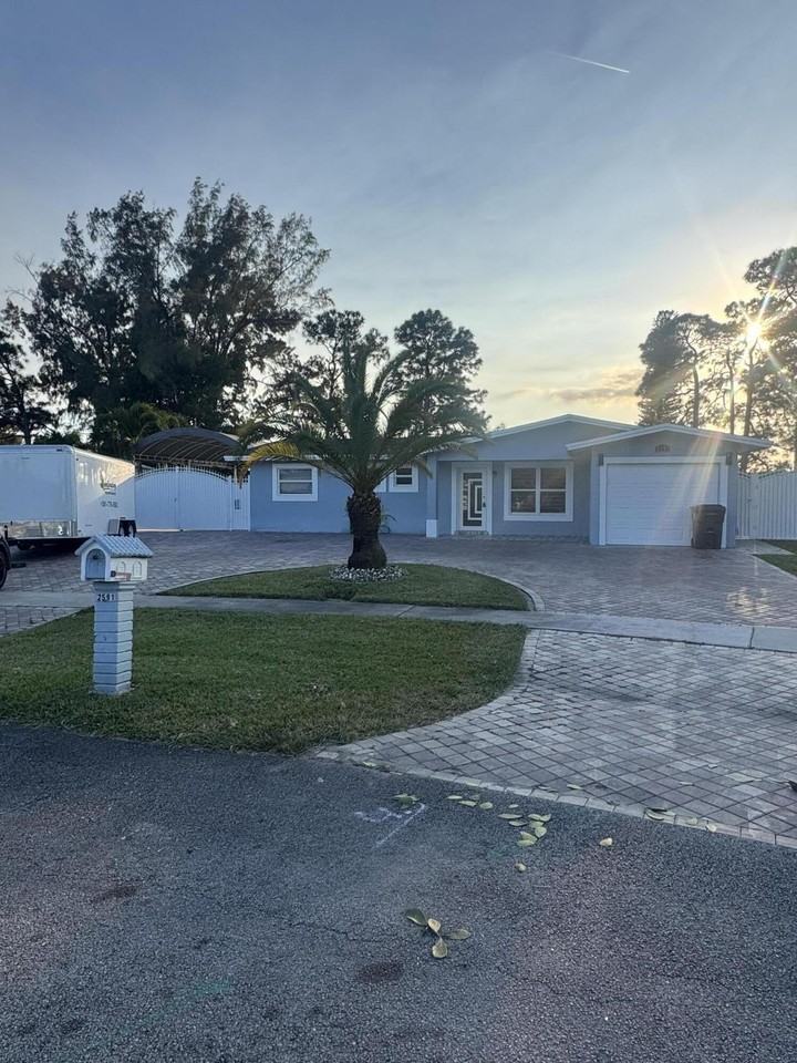 2591 Rosehaven Rd - Photo 2 of 40