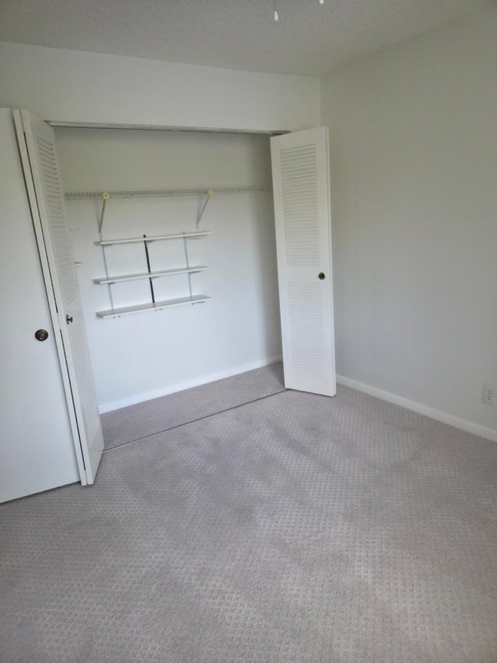 3372 Perimeter Dr - Photo 7 of 9