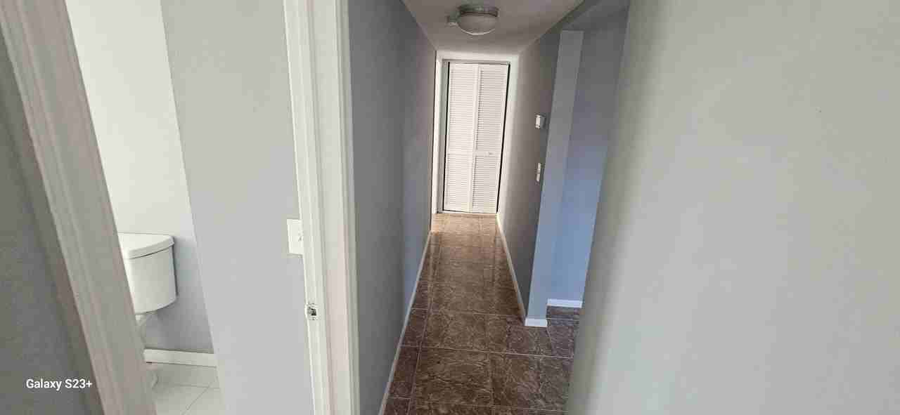 1001 S E St Unit 1 - Photo 4 of 10