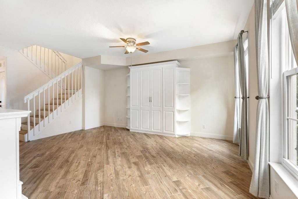 180 Freeport Dr - Photo 6 of 50