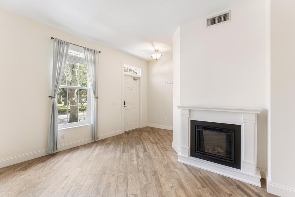 180 Freeport Dr - Photo 7 of 50